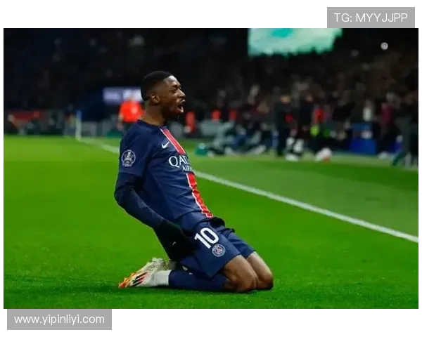 登贝莱在球场上的华丽转身与未来发展潜力的深度解析