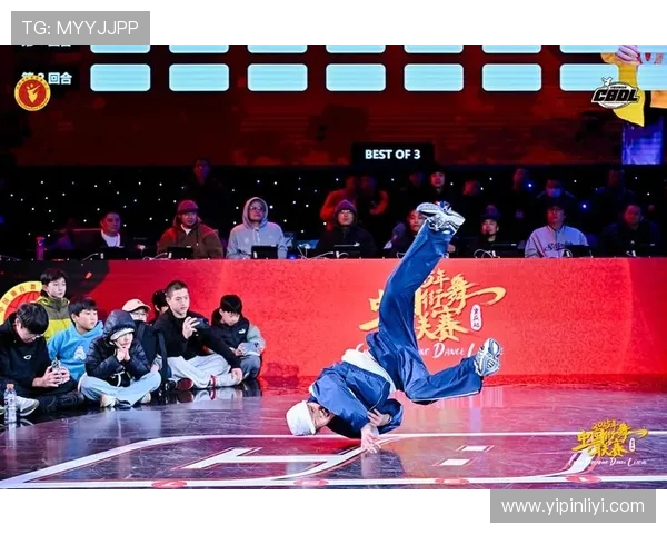 重庆街舞队在世界街舞大赛中的默契配合与精彩表现分析