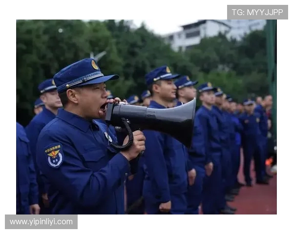 成都足球队的耐力之路:从拼搏到荣耀的蜕变与坚持 成都足球队的耐力之路:从拼搏到荣耀的蜕变与坚持