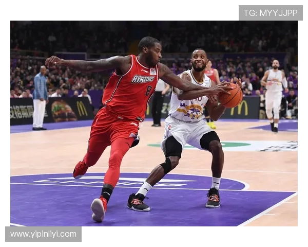 深圳篮球队联赛表现分析:团队配合与战术执行的深度探讨 深圳篮球队联赛表现分析:团队配合与战术执行的深度探讨