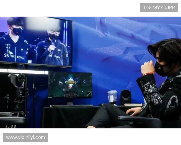 RNG团队协作引发热议赛场表现与战术配合成焦点讨论