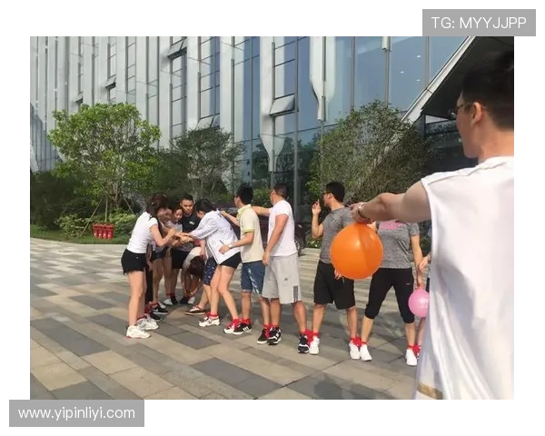 北京滑板队团队协作能力提升显著创新高排名引发广泛关注与赞誉 北京滑板队团队协作能力提升显著创新高排名引发广泛关注与赞誉